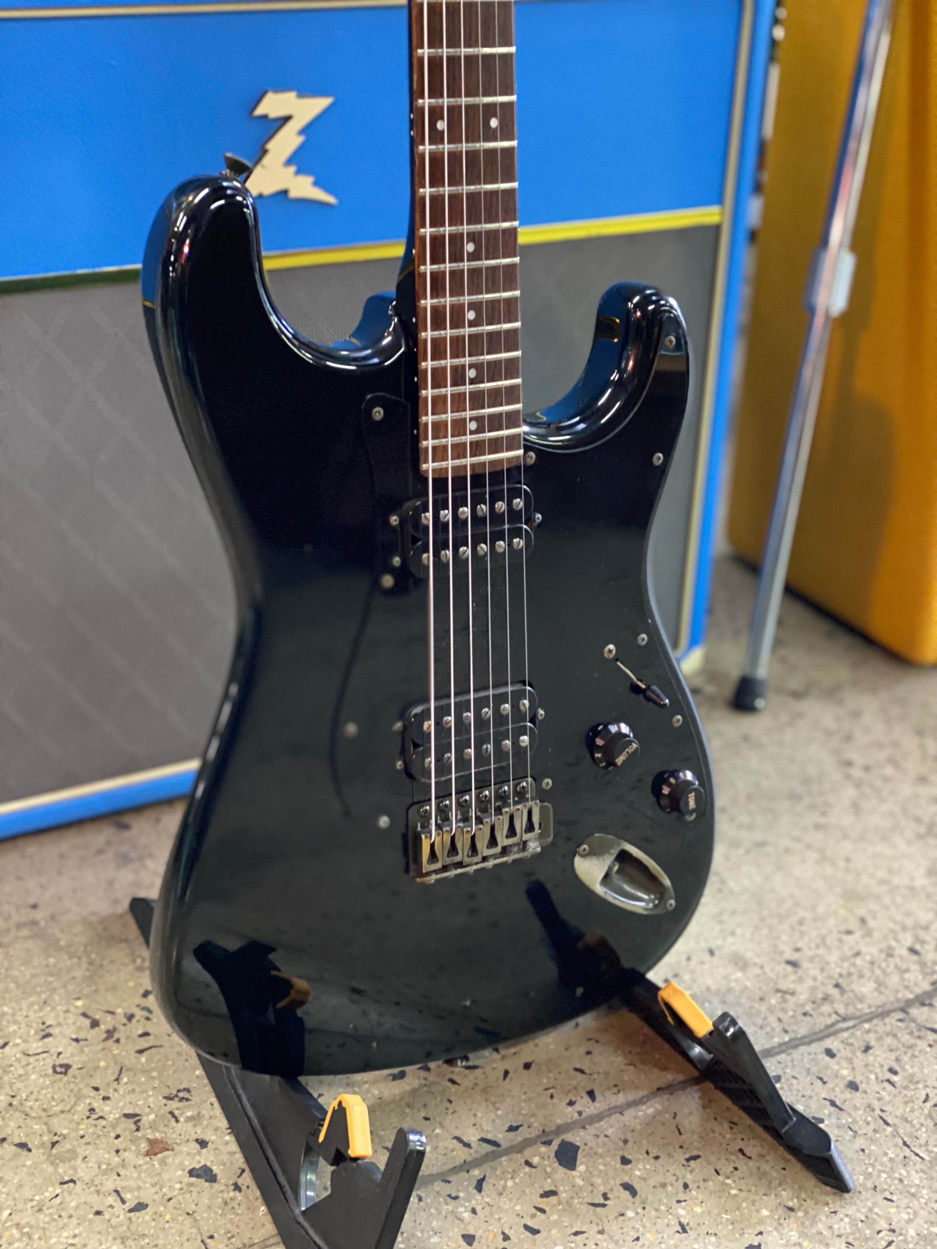 Squier Japan JV '82-84 Contemporary ST Strat HH Black W/bag ***pre