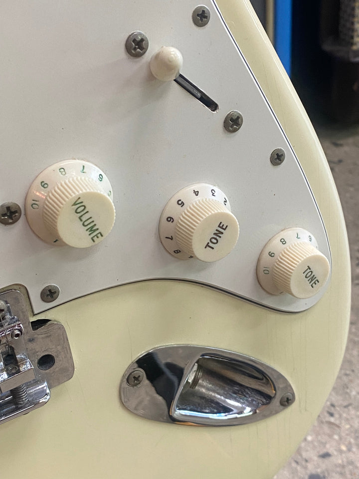 Fender USA 1972 Stratocaster Rosewood Fretboard Olympic White W/case ***Pre Loved***