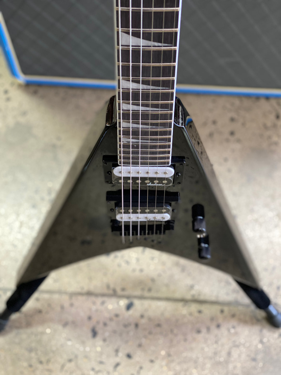 Jackson Guitars JS Series King V JS32T | Gloss Black