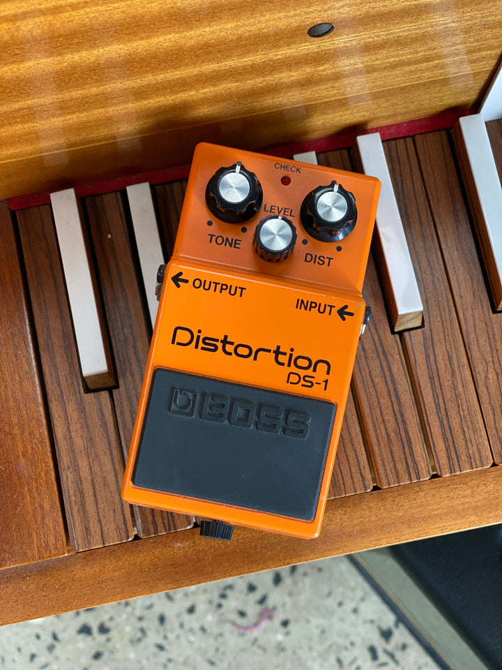 Boss DS-1 Distortion Pedal MIT w/box ***Pre Loved***