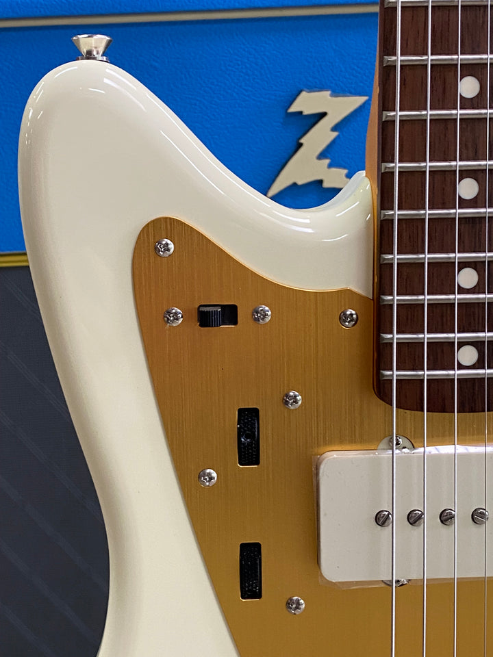 Fender J Mascis Jazzmaster Gold Anodized Pickguard Vintage White