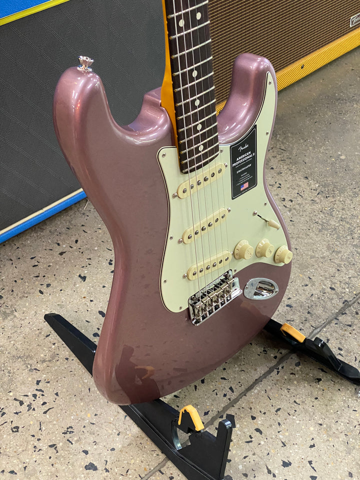 Fender DE Am Pro II Strat | Burgundy Mist Metallic