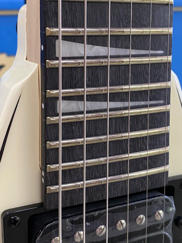 Jackson JS1X RR Minion Vintage White w/black pin stripes