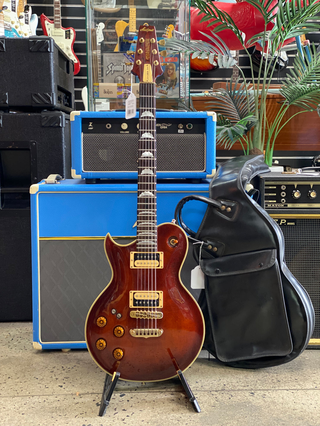 Aria Pro II 1984 PE-R80 Electric Left Hand w/bag