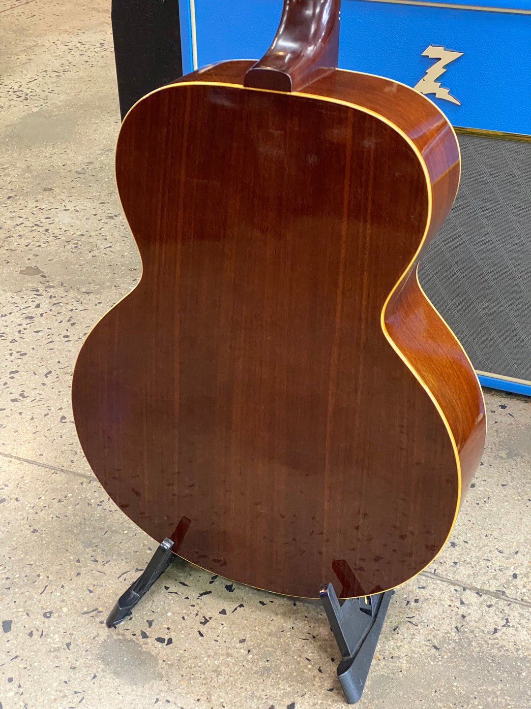 Morris WJ-25 Natural Double Pickguard W/Case | Natural ***pre loved***