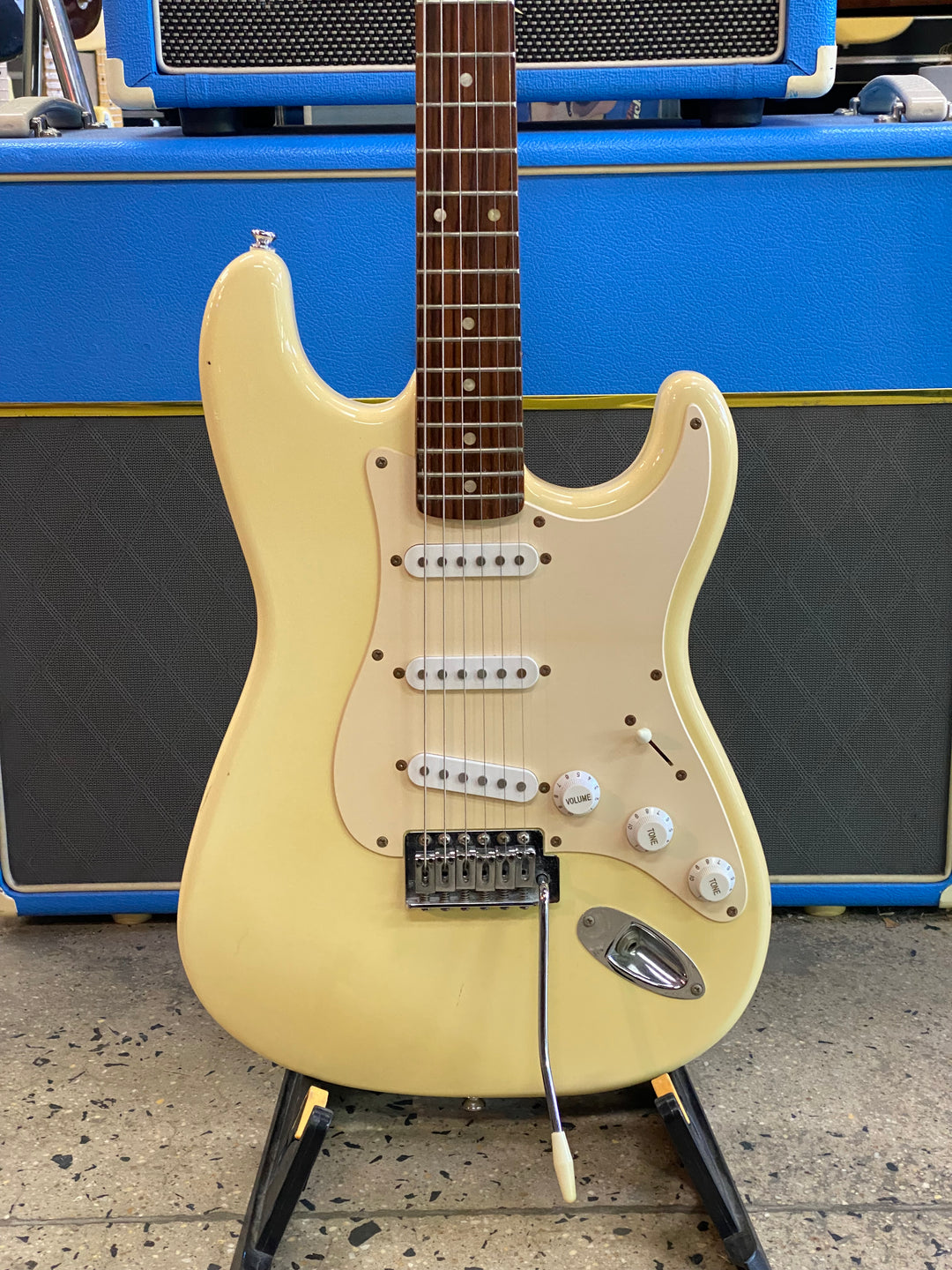 Fender Squier 2013 Bullet Stratocaster white ***Pre Loved***