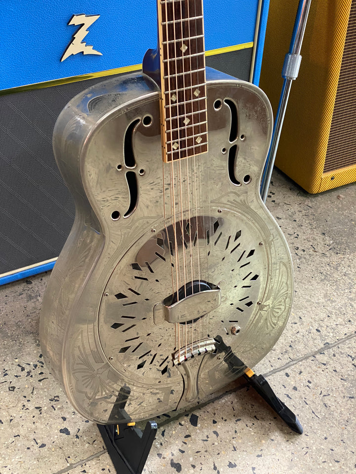 Amistar "Don" Resonator Guitar W/case ***pre loved***