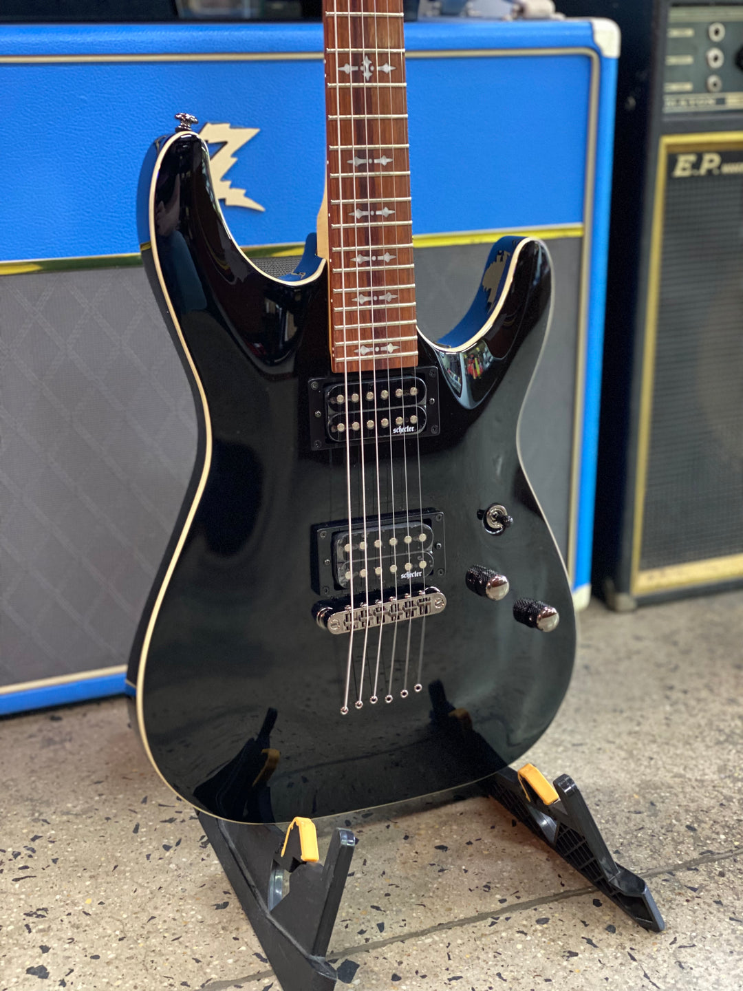 Schecter Omen-6 | Gloss Black