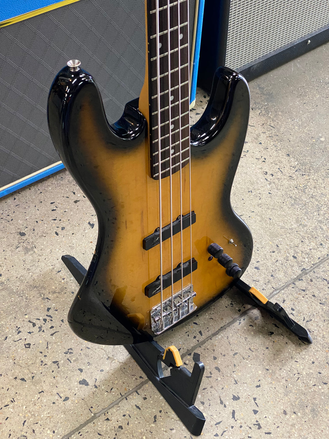 Hohner JJ Bass Sunburst ***Pre loved***