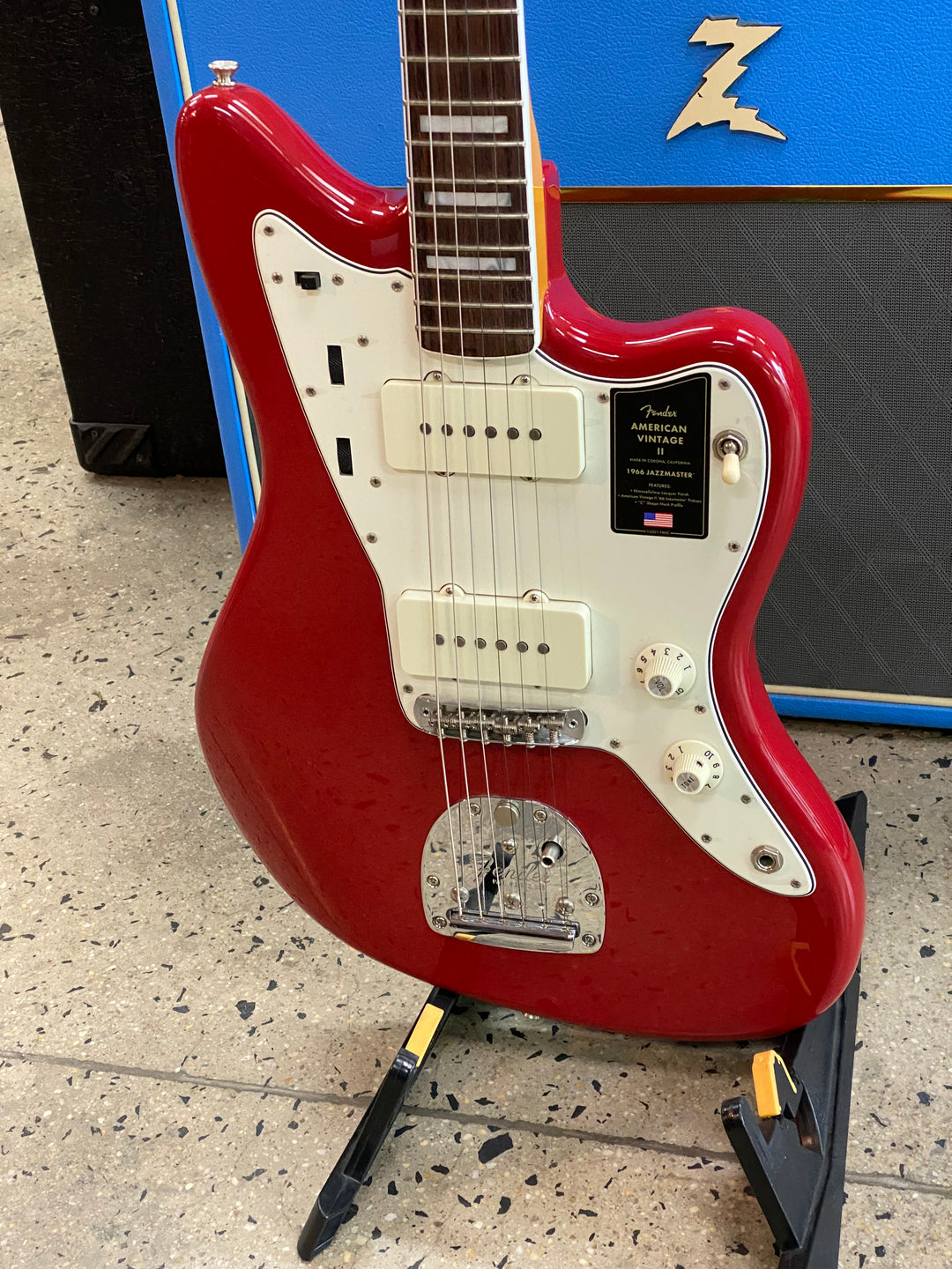 Fender American Vintage II Jazzmaster w/case | Dakota Red ***Pre Loved***