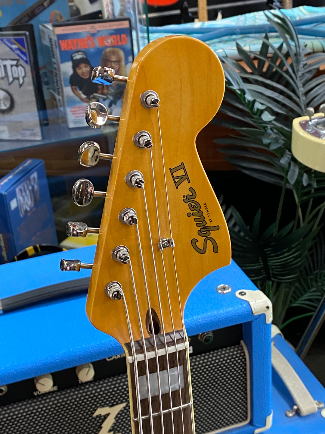 Squier 2023 Classic Vibe Bass VI w/gator Bag | Sunburst ***pre loved***