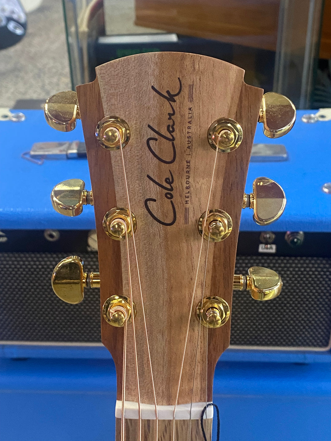 Cole Clark AN2EC-RDBL Redwood Top, Blackwood back and sides