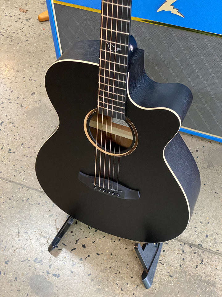 Tanglewood Blackbird Superfolk AE Acoustic Electric Guitar