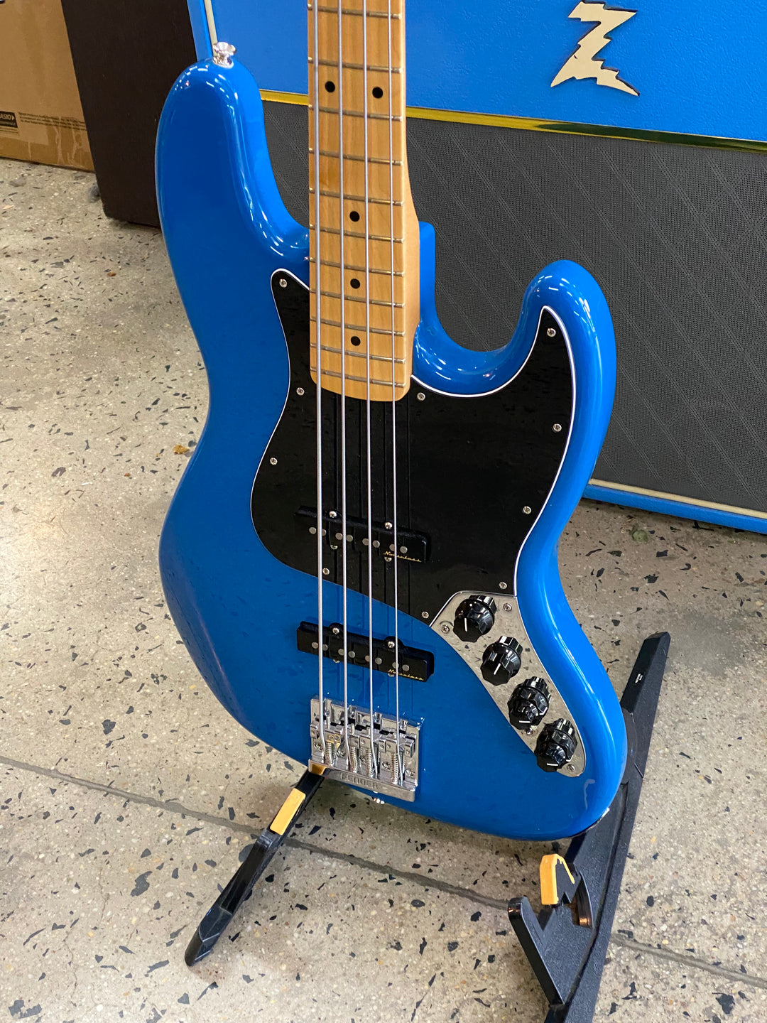Fender 2025 Player II Modified Active Jazz Bass w/bag | Electric Blue ***pre loved***