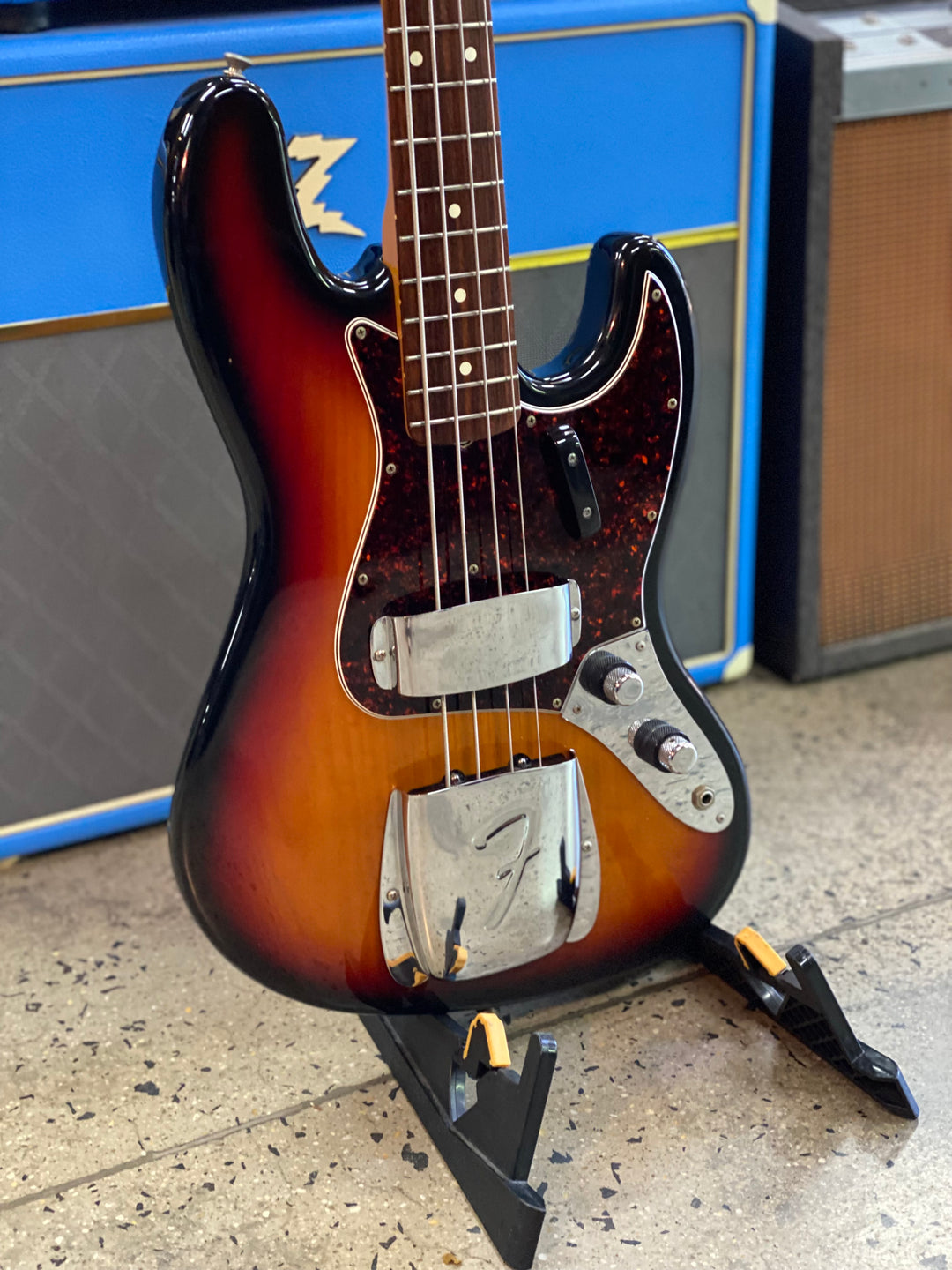 Fender 1994 American Vintage 62 Jazz Bass w/case | Sunburst ***pre loved***