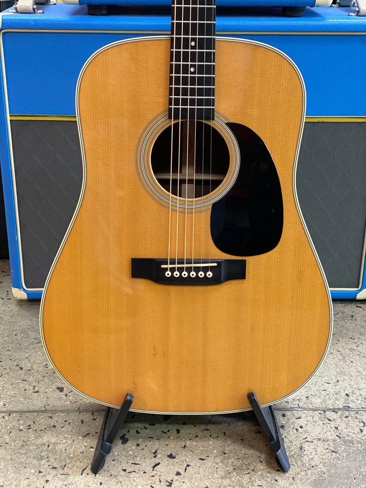 Martin 2003 D-28 Acoustic Guitar w/case ***pre loved***