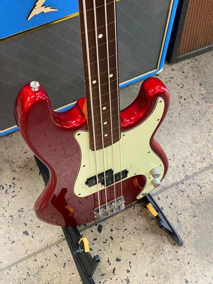 Seymour Duncan Fretless MIJ Traditional P Bass w/bag | Candy Apple Red ***pre loved***