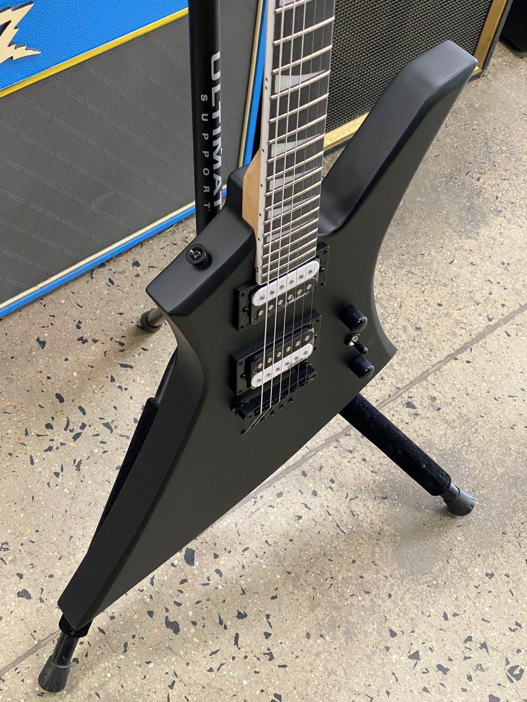 Jackson JS Series Kelly JS32T | Satin Black