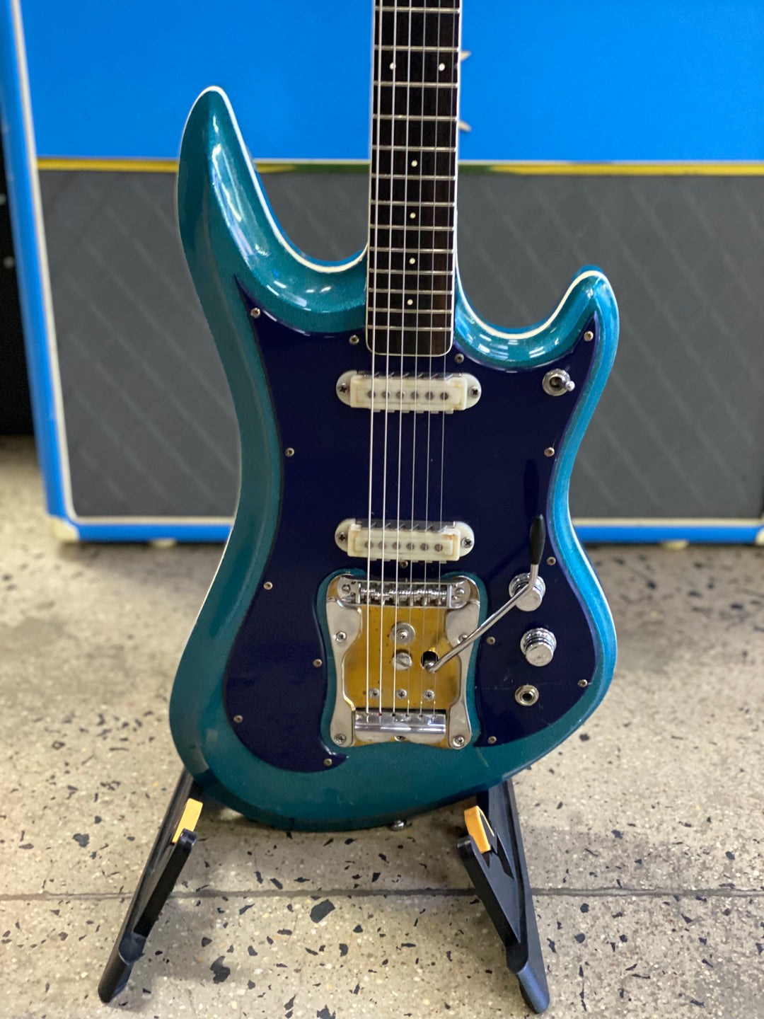 Guyatone Sharp 5 LG350-T MIJ Blue Sparkle W/case ***Pre Loved***