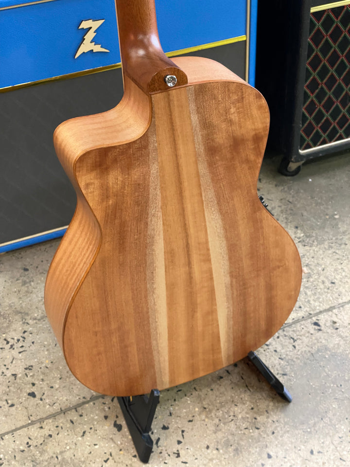 Cole Clark Studio SAN1EC Grand Auditorium Redwood Top Queensland Maple Back and Sides