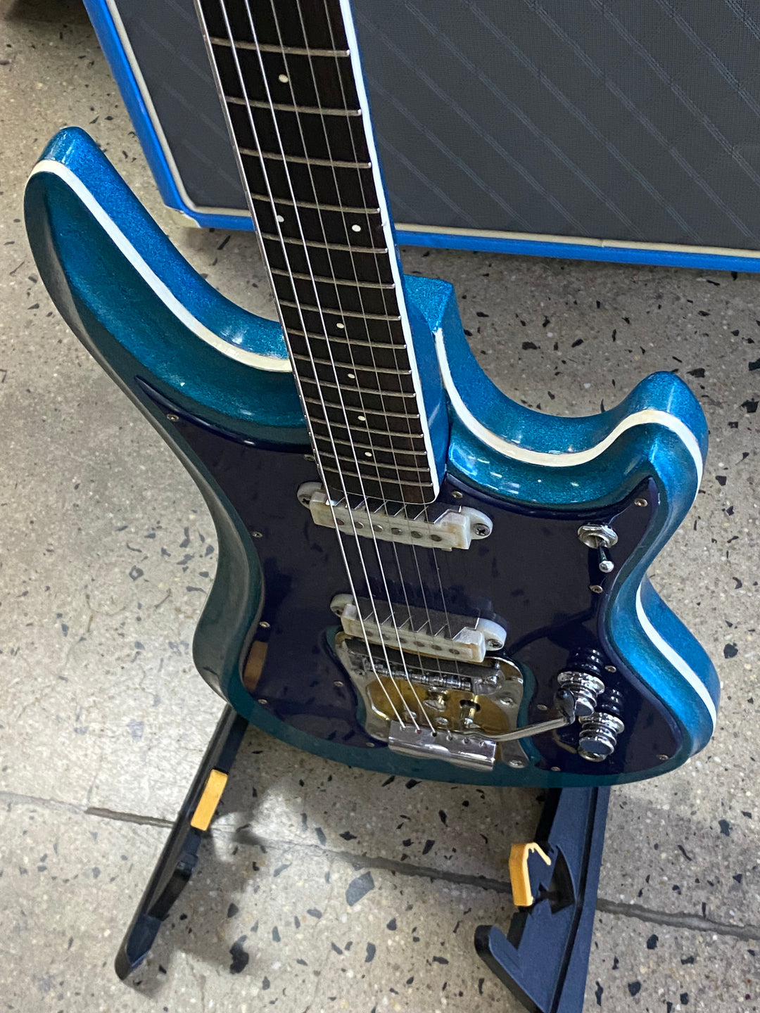 Guyatone Sharp 5 LG350-T MIJ Blue Sparkle W/case ***Pre Loved***