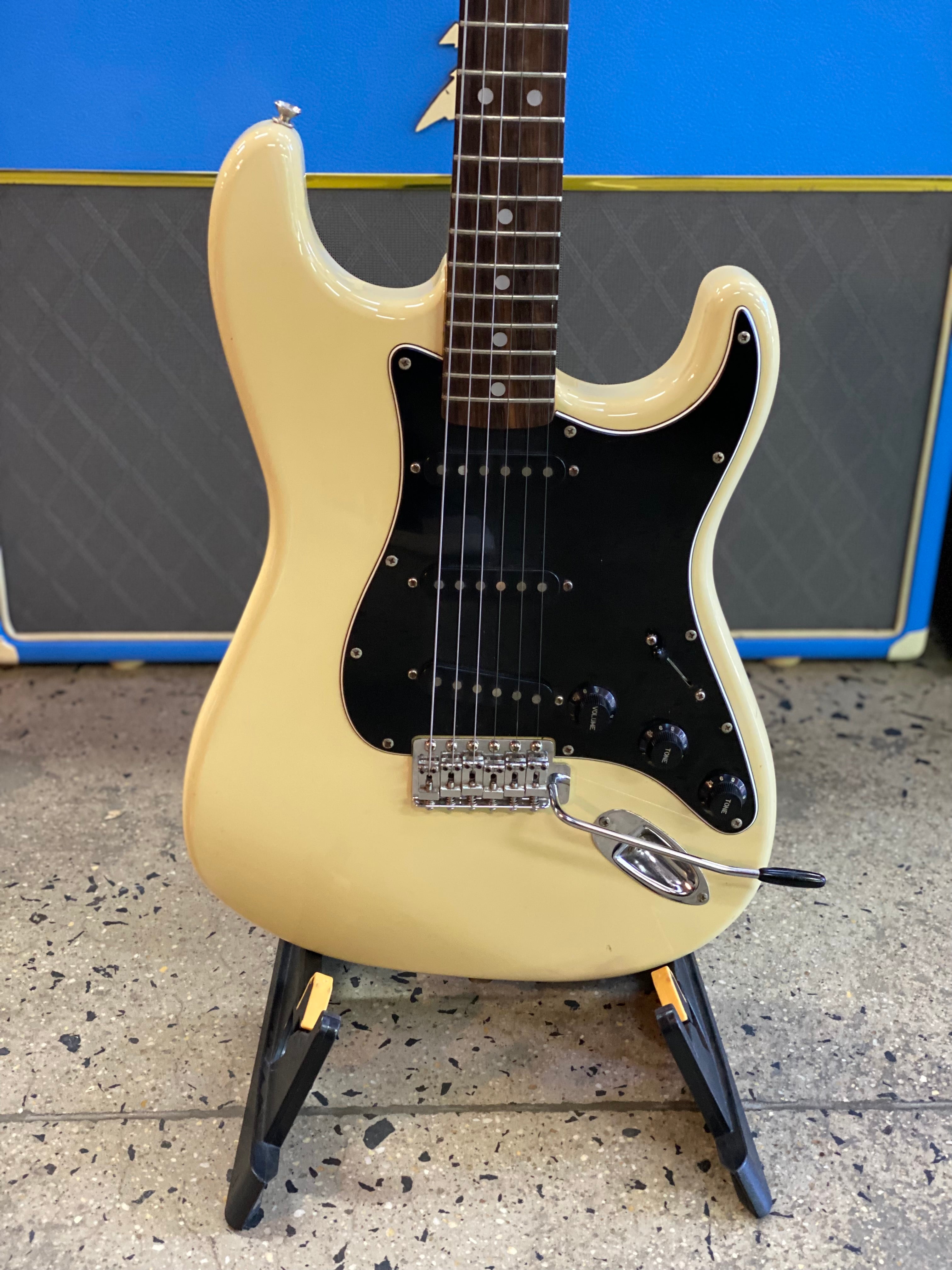 Tokai MIJ 1984 Silver Star Strat 70's Style w/bag | White ***Pre
