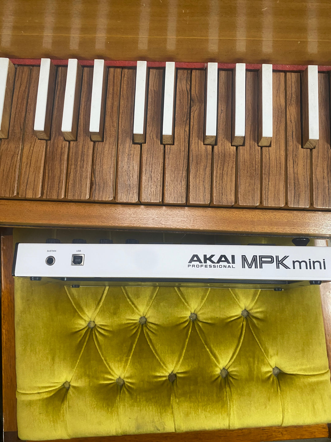 Akai Professional MPK mini mk3 Keyboard Controller W/box ***Pre Loved***