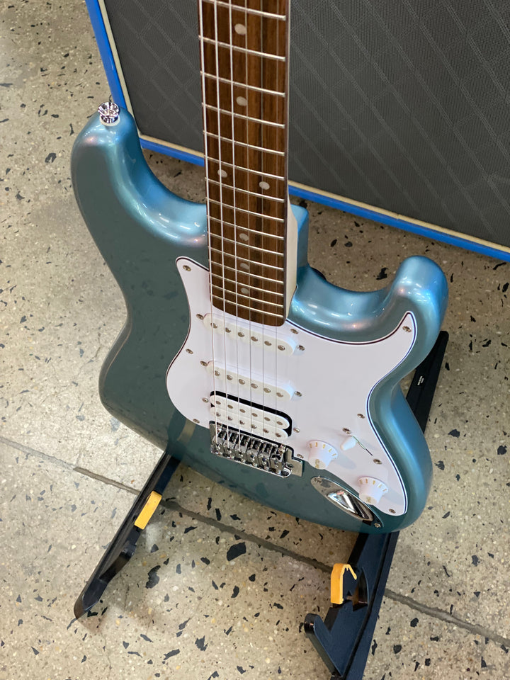 Squier Affinity Series Stratocaster Junior HSS | Ice Blue Metallic