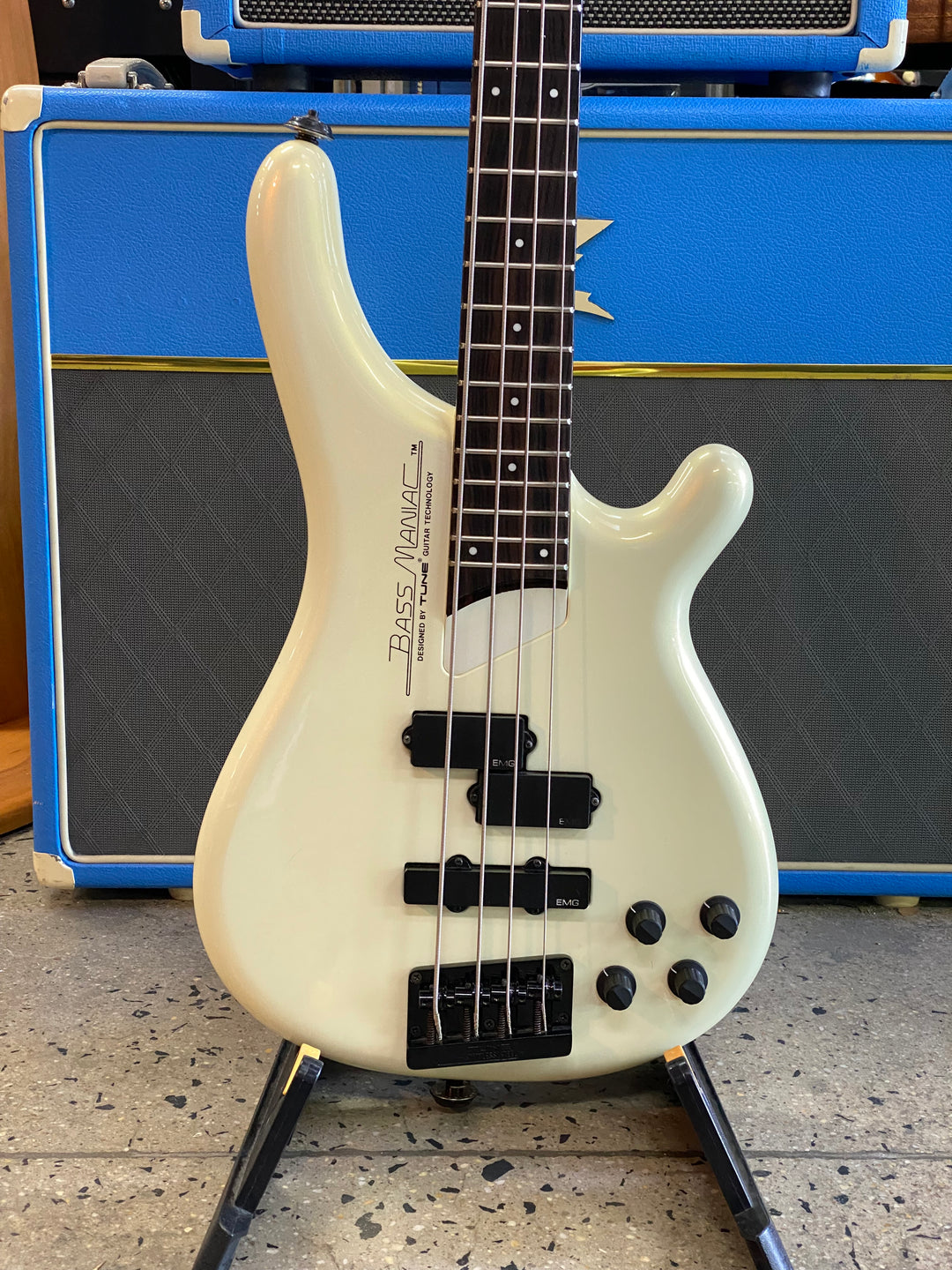 Bass Maniac by Tune Active Bass Guitar wbag | White ***pre loved***