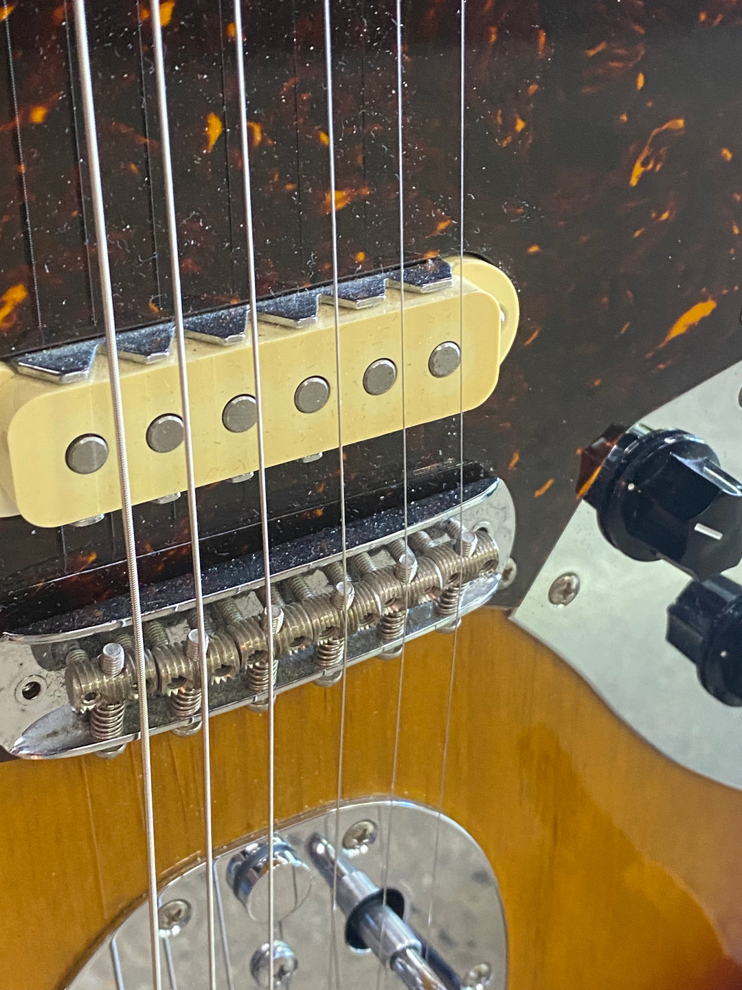 Fender 2010/11 MIJ Jaguar '65 Reissue w/bag Sunburst W/bag ***Pre Loved***