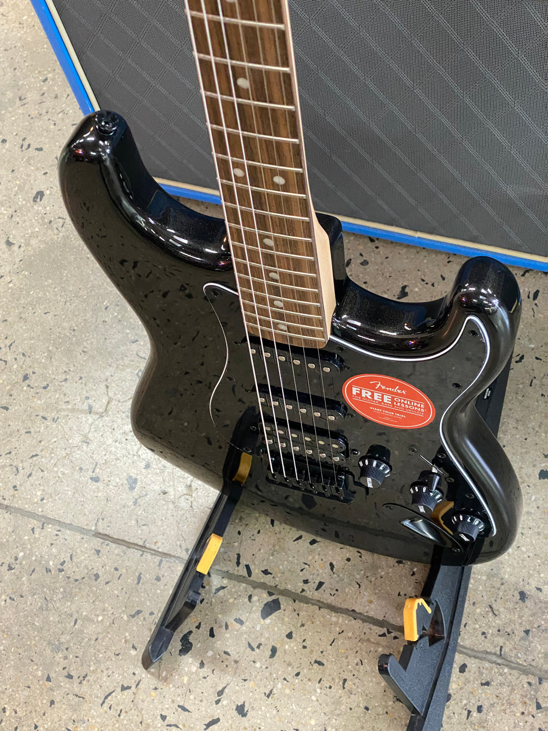 Squier by Fender Affinity Strat HSS | Metallic Black