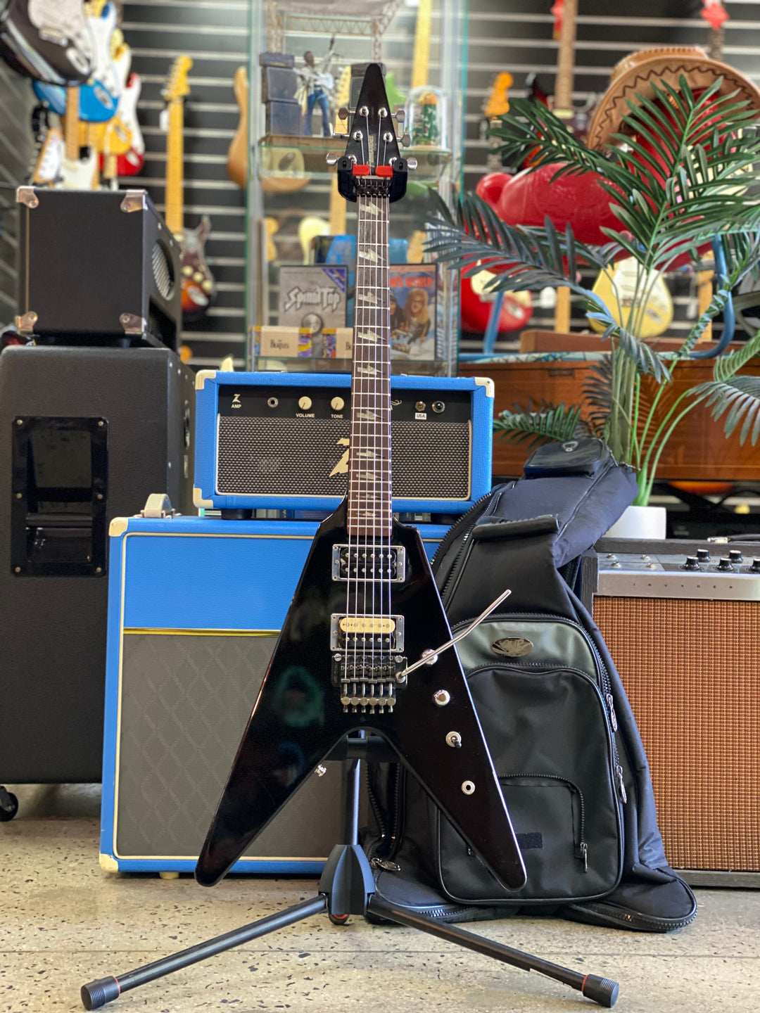 Fernandes 80s BSV Flying V *modded* w/bag | Black ***pre loved***