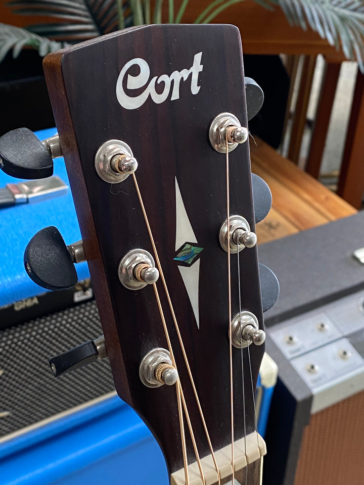 Cort CJ1F NS Jumbo Acoustic Electric Guitar W/case ***Pre Loved***