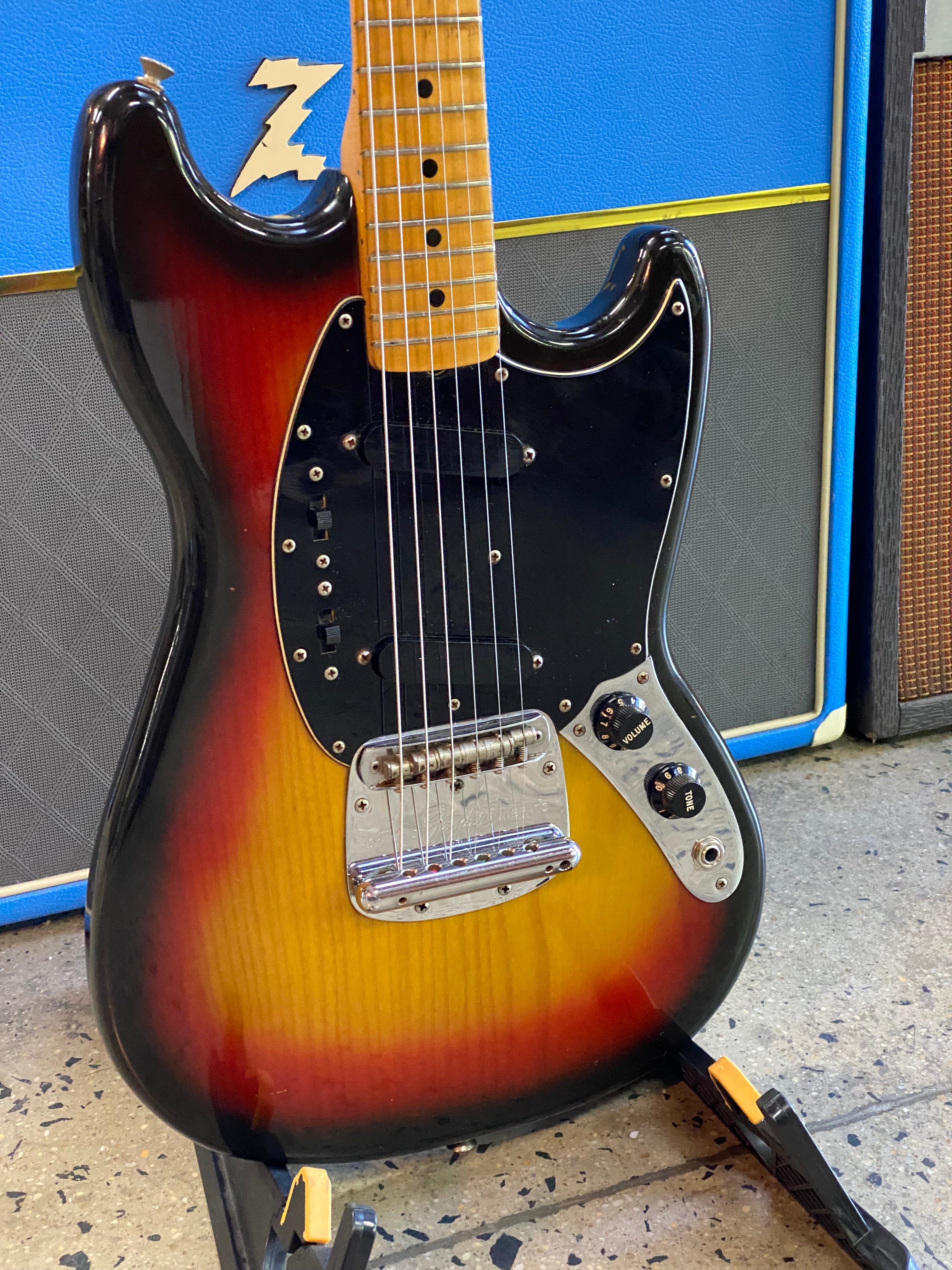 Fender 1978 Mustang w/bag | Sunburst ***pre loved*** – A&B Musical
