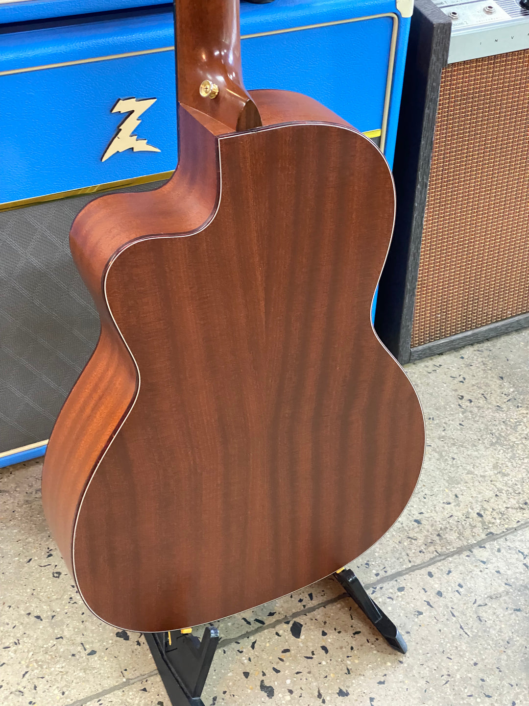 Martin 2012 000-C Nylon W/case ***pre loved***