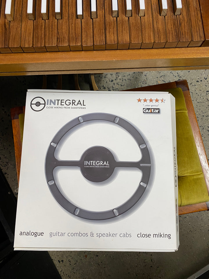 Integral Close Miking By Sams Systems 10" internal Cab microphone ***Pre Loved***