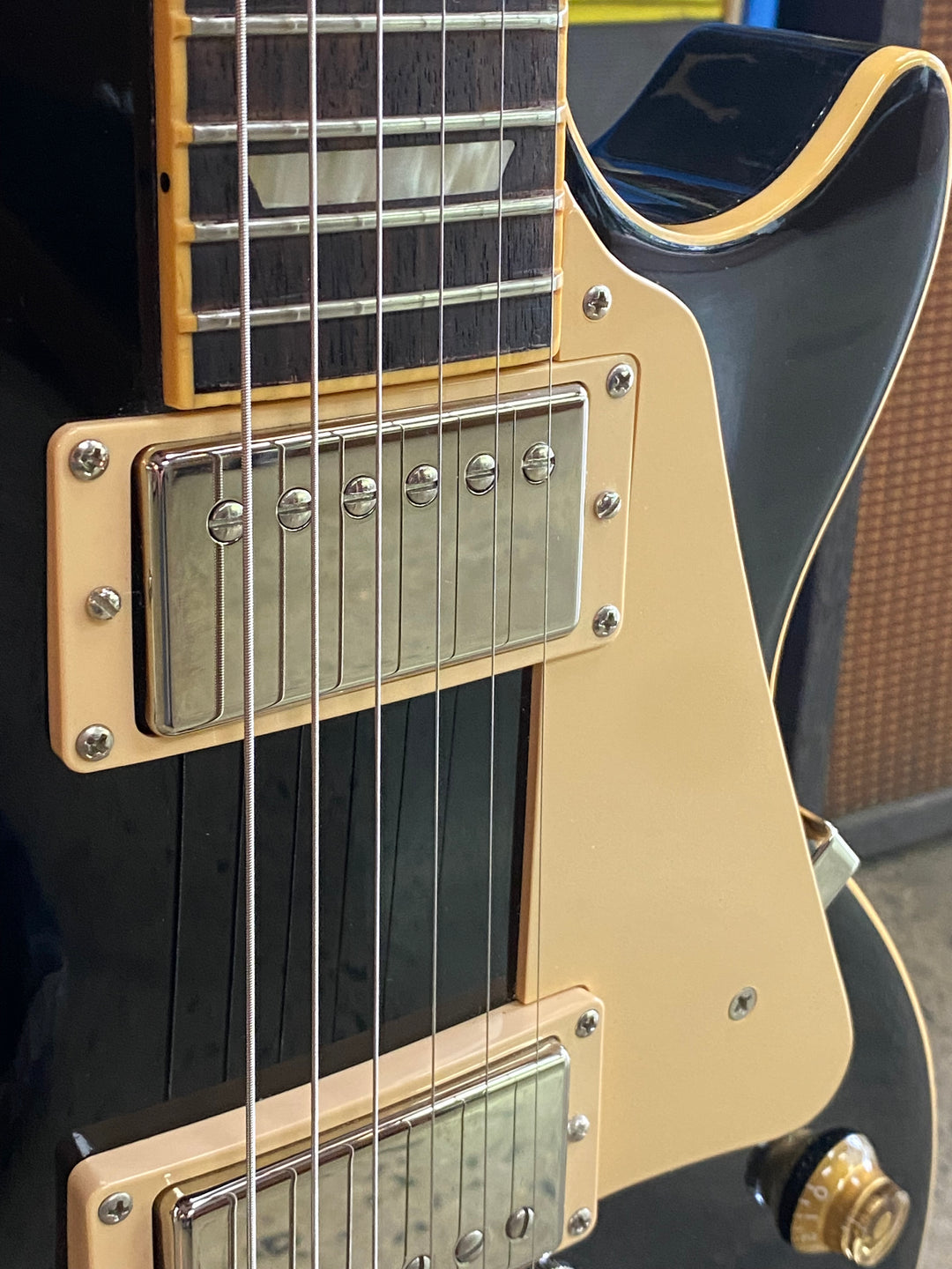 Gibson USA 2008 Les Paul Standard Ebony '60s Neck W/case ***Pre Loved***