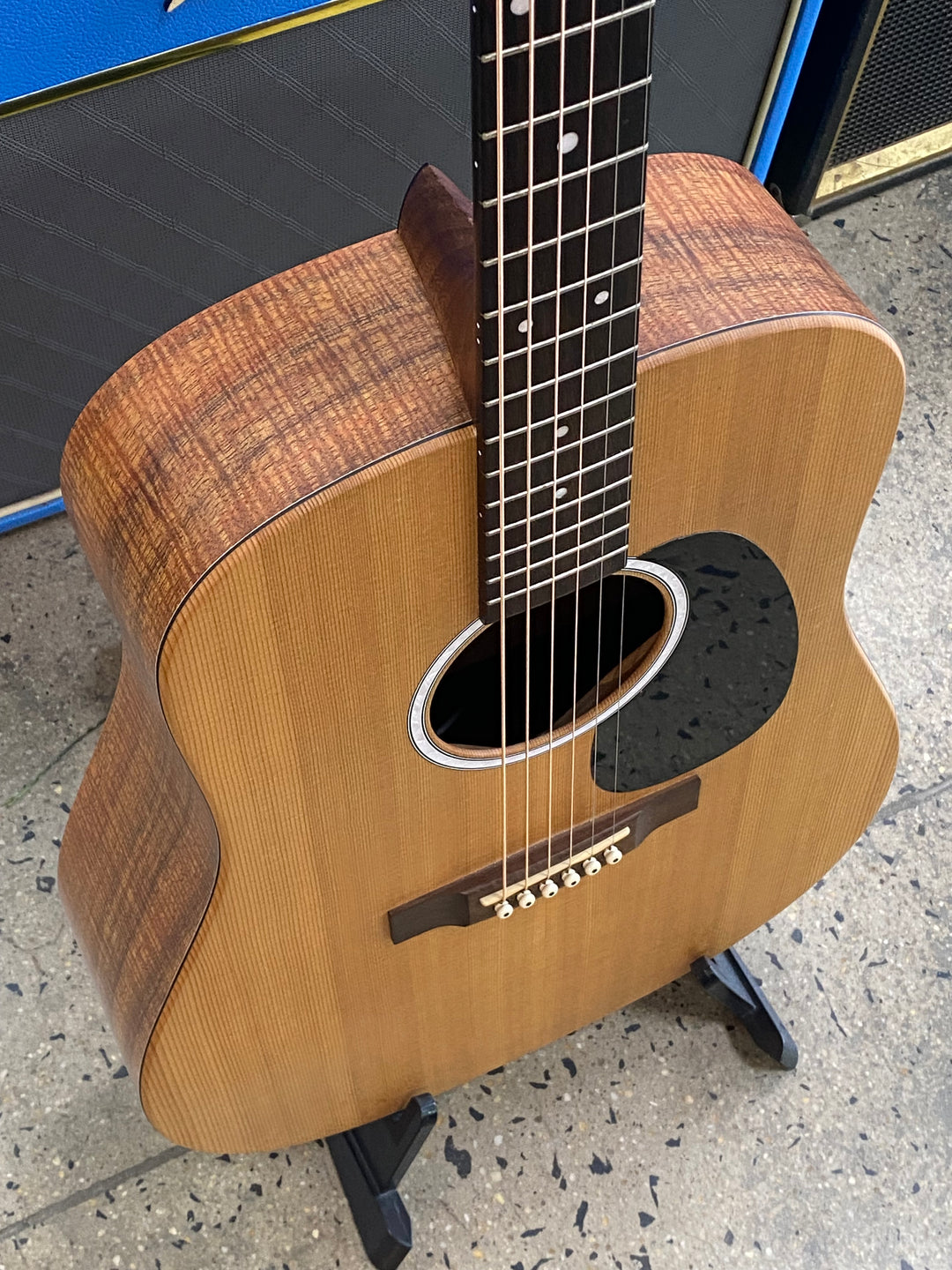 Martin Guitars DX2-E Acoustic/Electric Guitar w/bag ***pre loved***