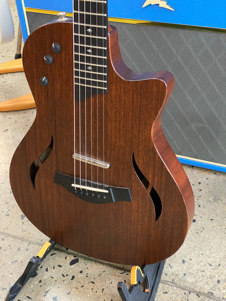 Taylor T5z Classic Electric w/bag ***pre loved***