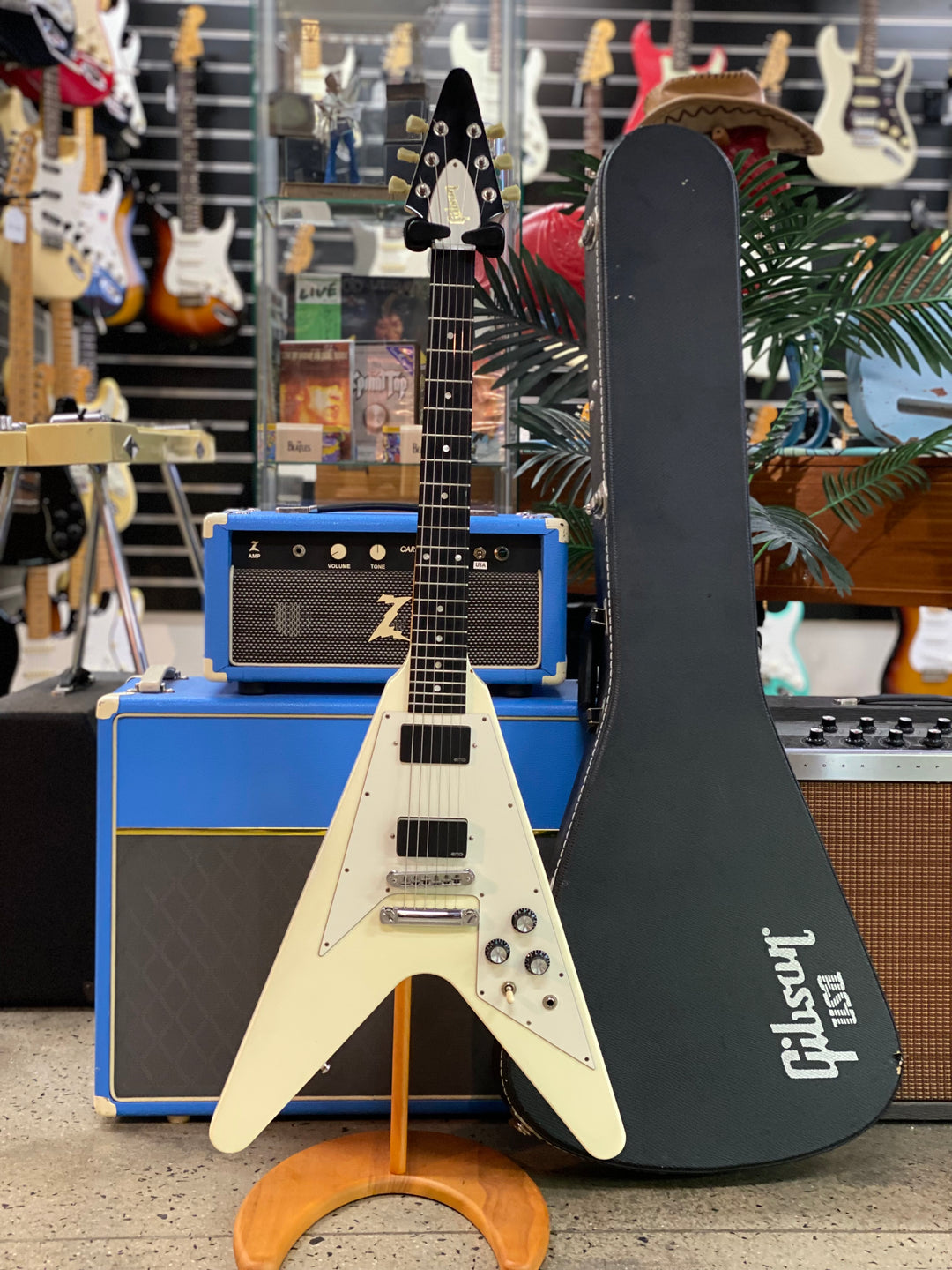 Gibson USA 2009 Flying V EMG Pups w/case | White ***pre loved***