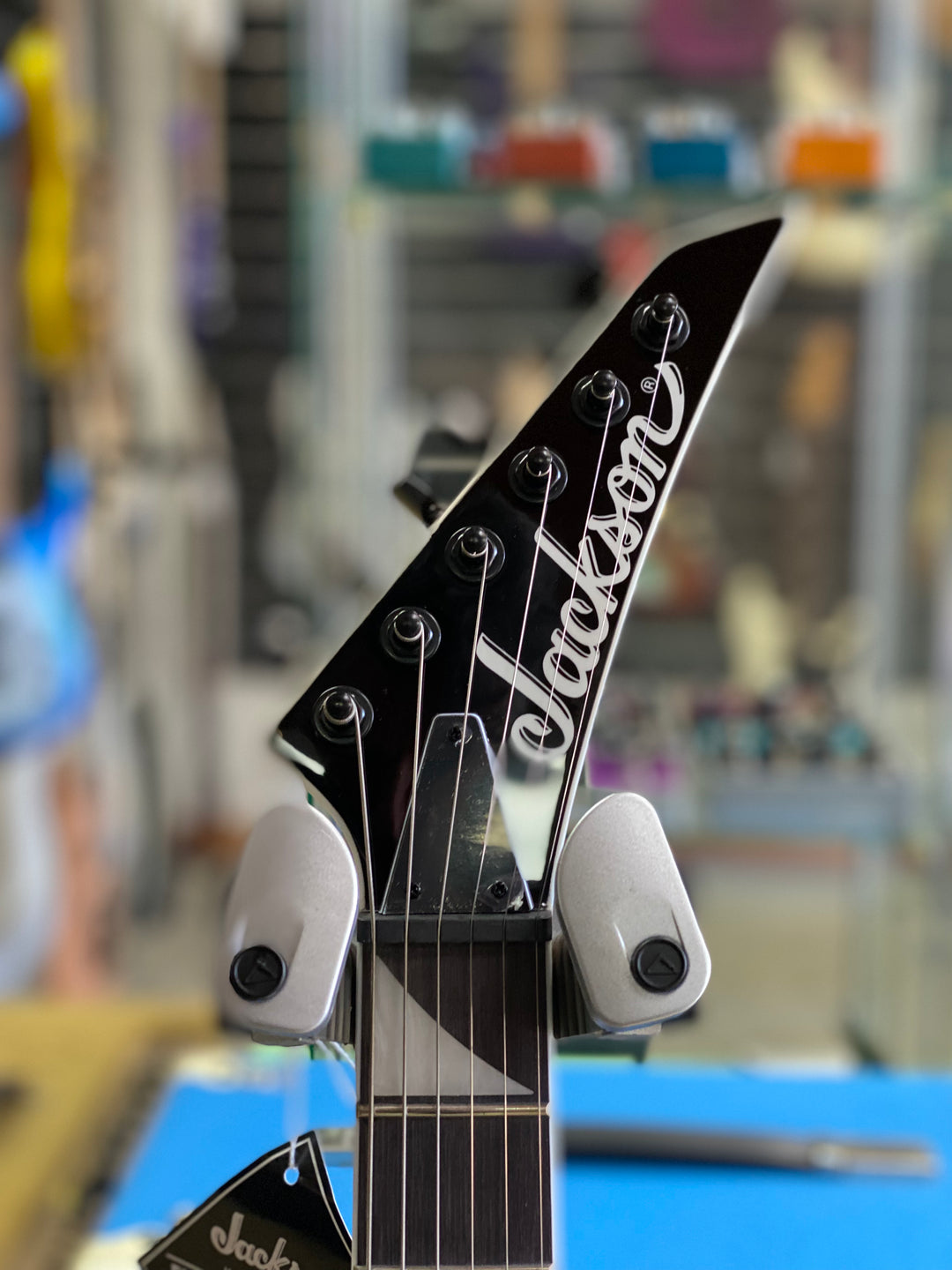 Jackson Guitars JS Series King V JS32T | Gloss Black