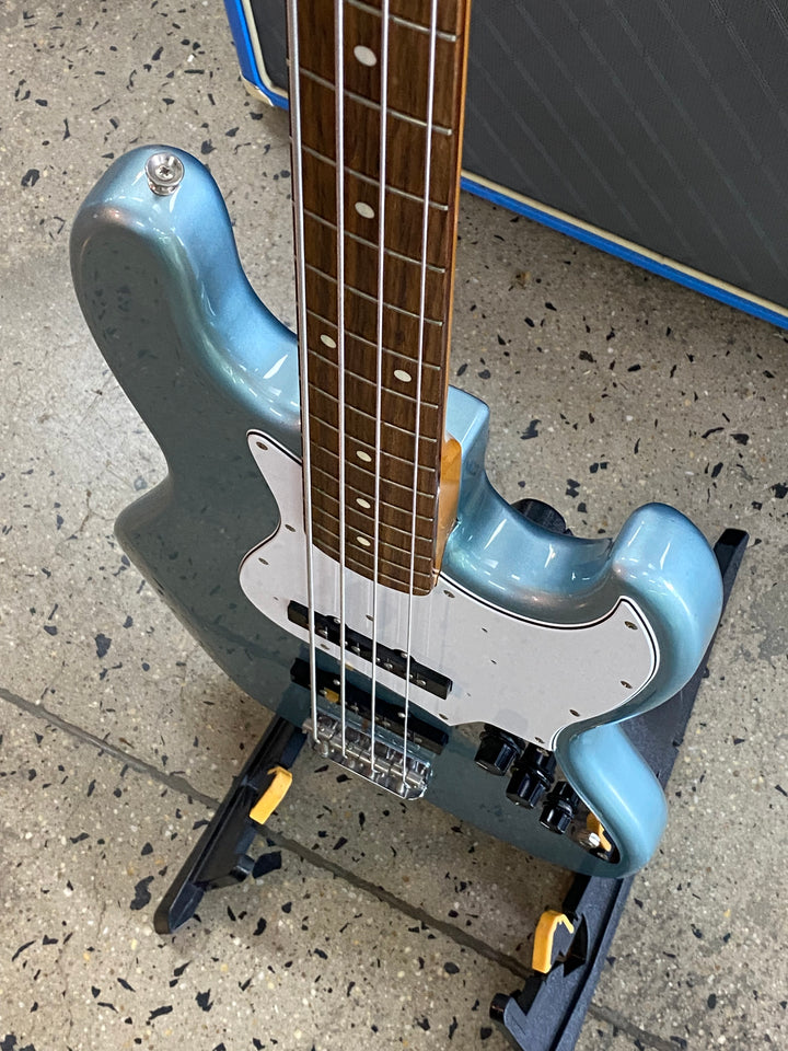 Fender 2010-11 Jazz Bass | Ice Blue Metallic ***Pre loved***