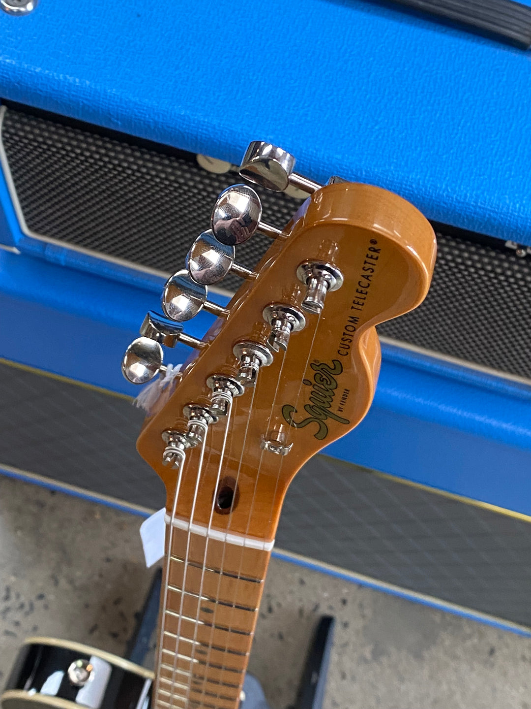 Squier FSR Classic Vibe Custom SH Wide Range Telecaster | Black