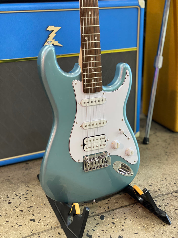 Squier Affinity Series Stratocaster Junior HSS | Ice Blue Metallic