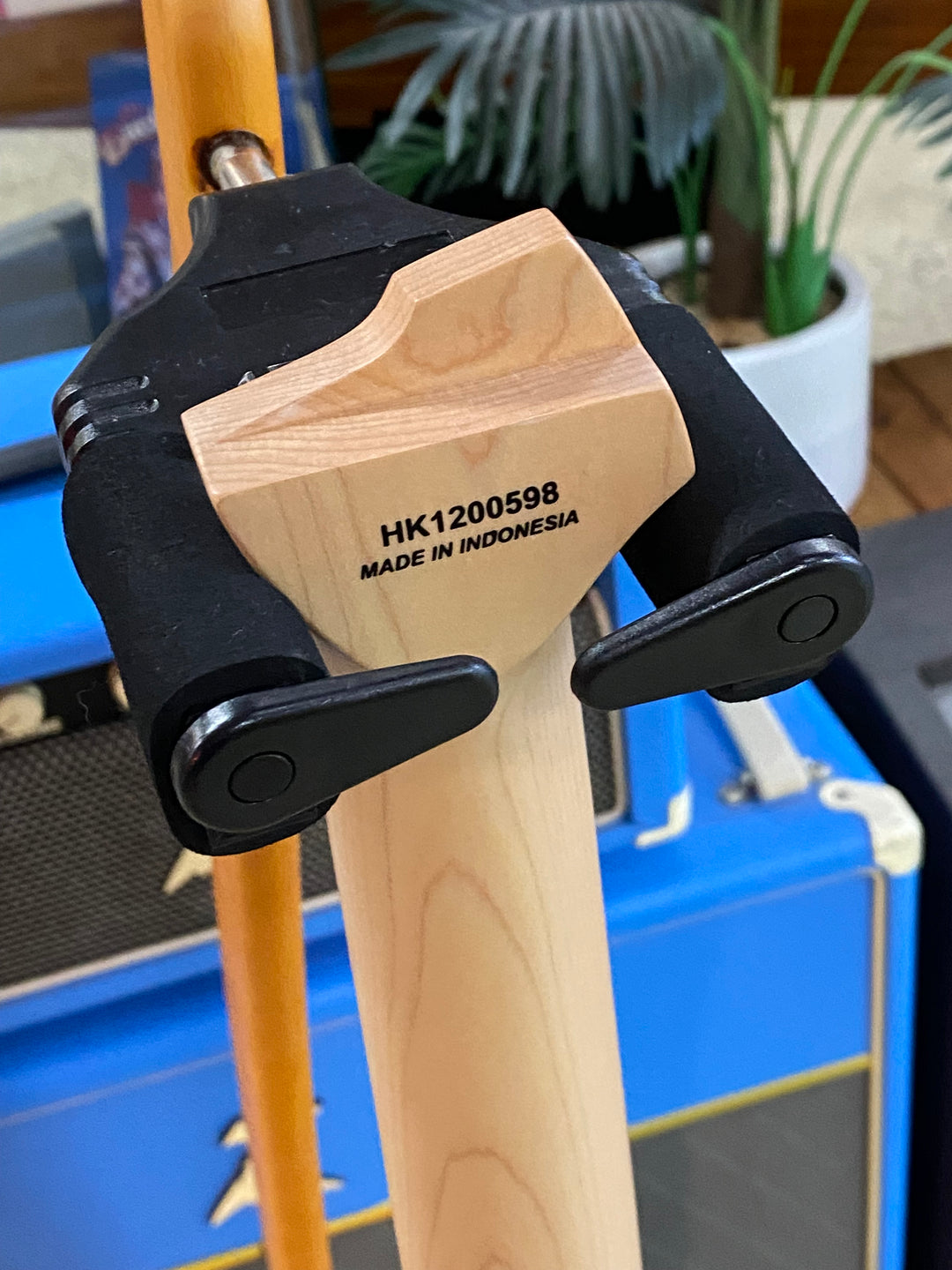 Hils HNS1M Headless Electric | Satin Summer Sand