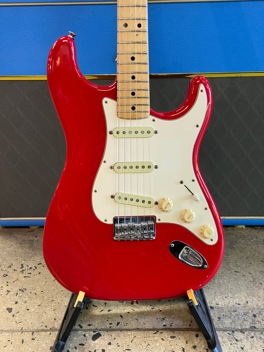 Fender 1979 Hardtail Stratocaster w/case | Red ***pre loved***