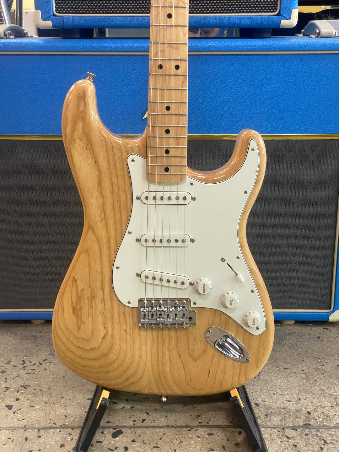 Fender MIJ 2023 Traditional 70s Stratocaster Maple Nat Ash W/bag ***Pre Loved***