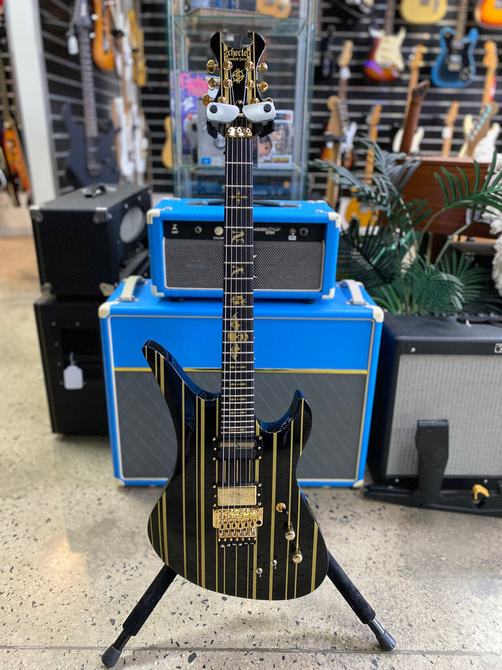 Schecter Synyster Gates Custom-S Gloss | Black w/Gold Stripes