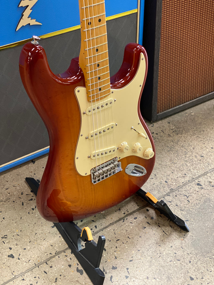 Fender 2021 American Professional II Stratocaster Sienna Sunburst W/case ***Pre Loved***