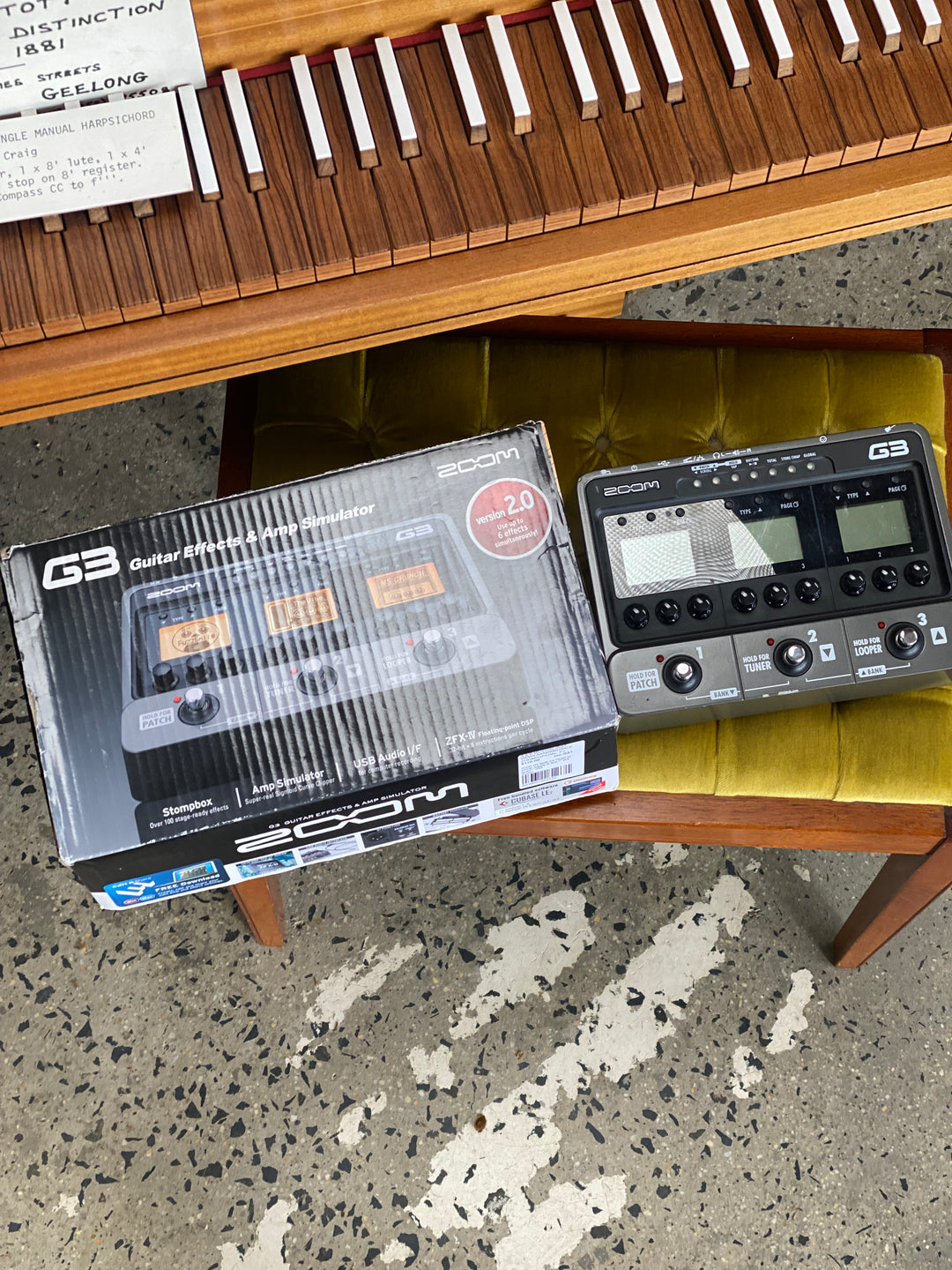 Zoom G3 Multi FX Pedal w/Power Supply & Box ***pre loved***